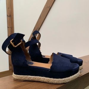 Chloé Scalloped Platform Sandal